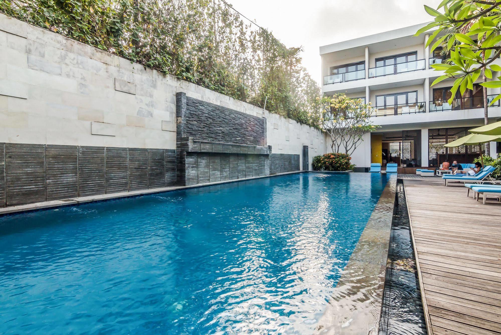 Zen Rooms Kuta Beach Poppies Lane Kültér fotó