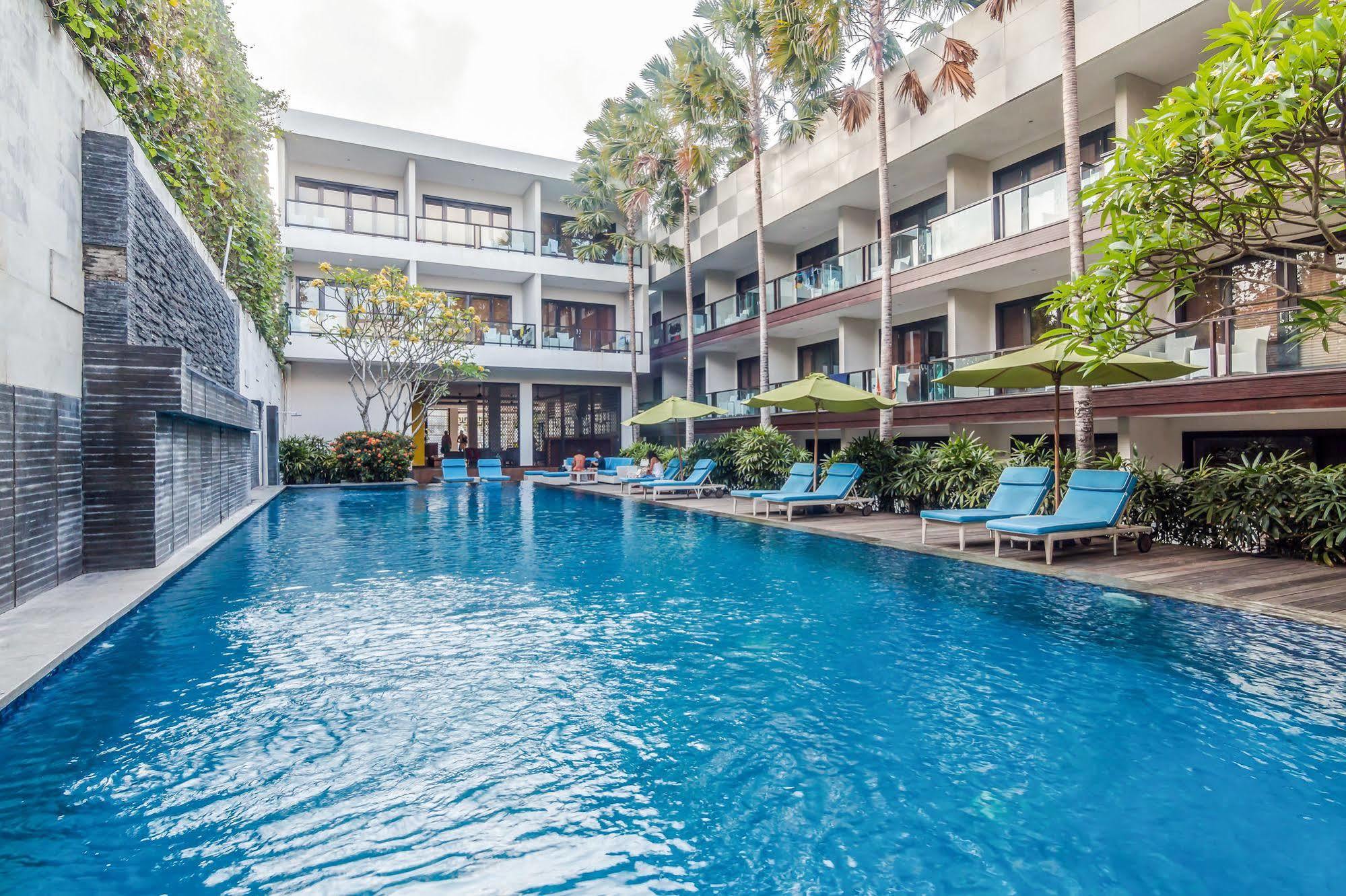 Zen Rooms Kuta Beach Poppies Lane Kültér fotó